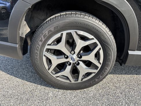Certified 2023 Subaru Forester Premium AWD/4WD image 26
