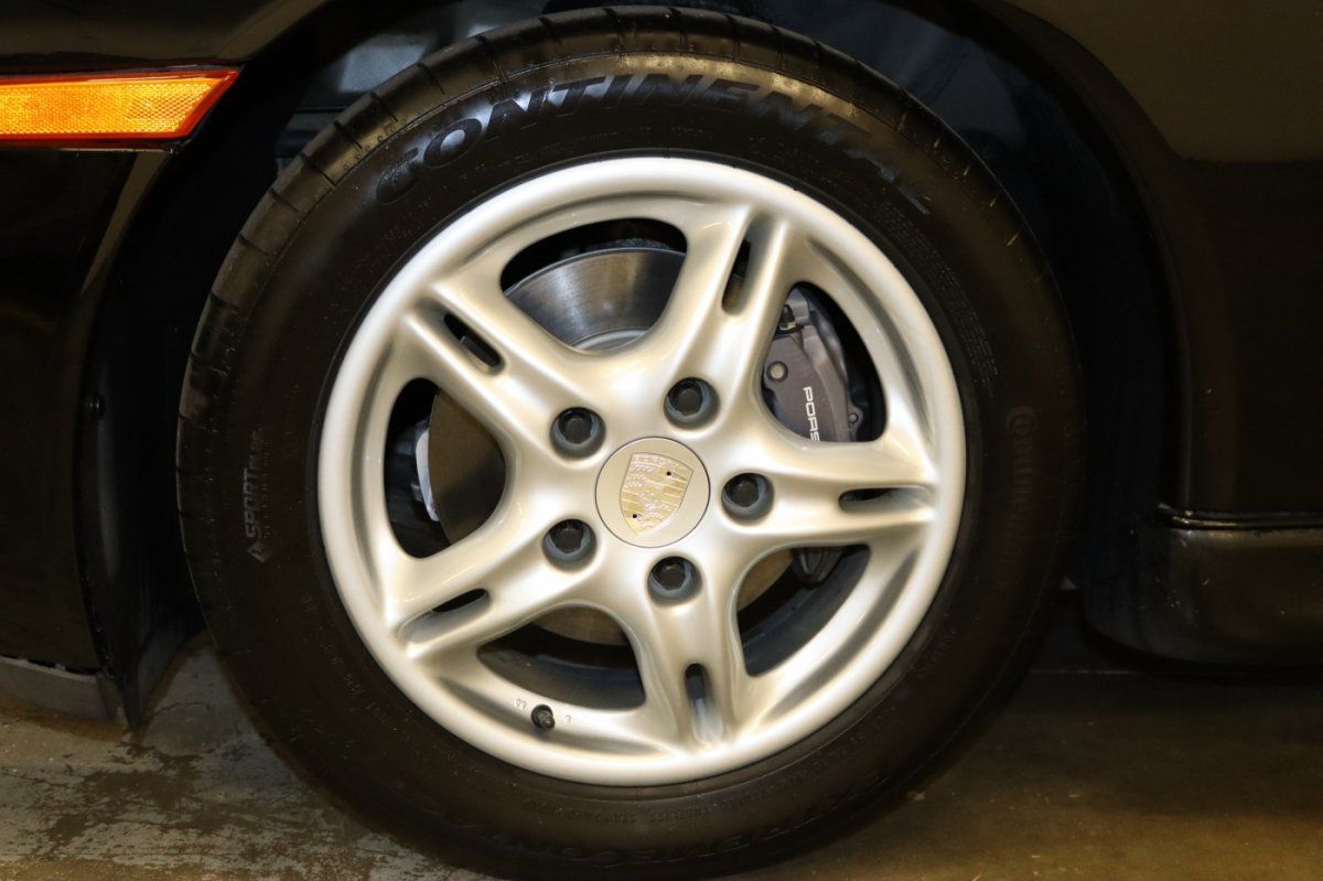 Used 2004 Porsche Boxster RWD image 7