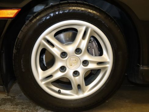 Used 2004 Porsche Boxster RWD image 7