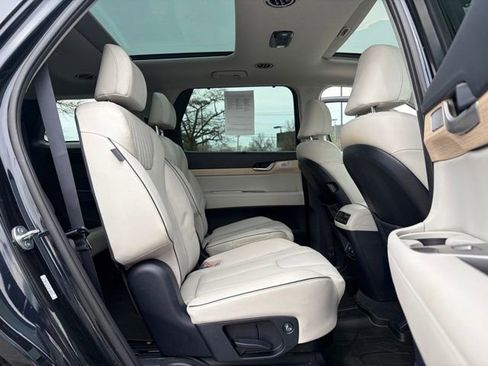 Used 2024 Hyundai Palisade Limited image 12