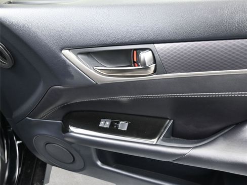 Used 2017 Lexus GS 200t F Sport image 5