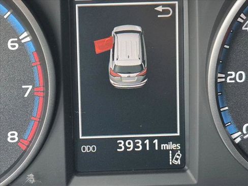 Used 2017 Toyota RAV4 XLE FWD image 10