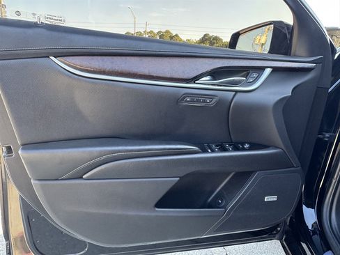 Used 2019 Cadillac XTS Luxury FWD image 10