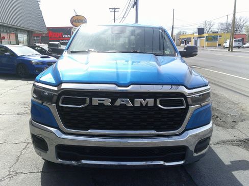 Used 2025 RAM 1500 Big Horn AWD/4WD image 10