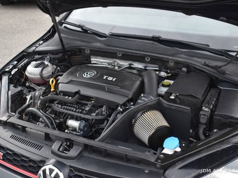 Used 2017 Volkswagen GTI SE FWD image 29
