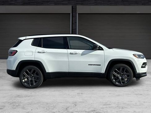 New 2026 Jeep Compass Latitude AWD/4WD image 3
