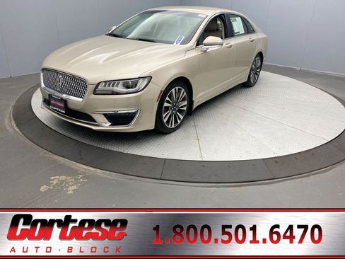 Used 2017 Lincoln MKZ Select w/ Select Plus Package FWD image 1