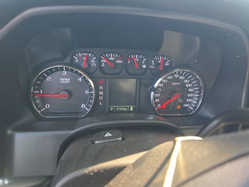 Used 2018 Chevrolet Silverado 1500 Custom w/ Custom Value Package AWD/4WD image 8