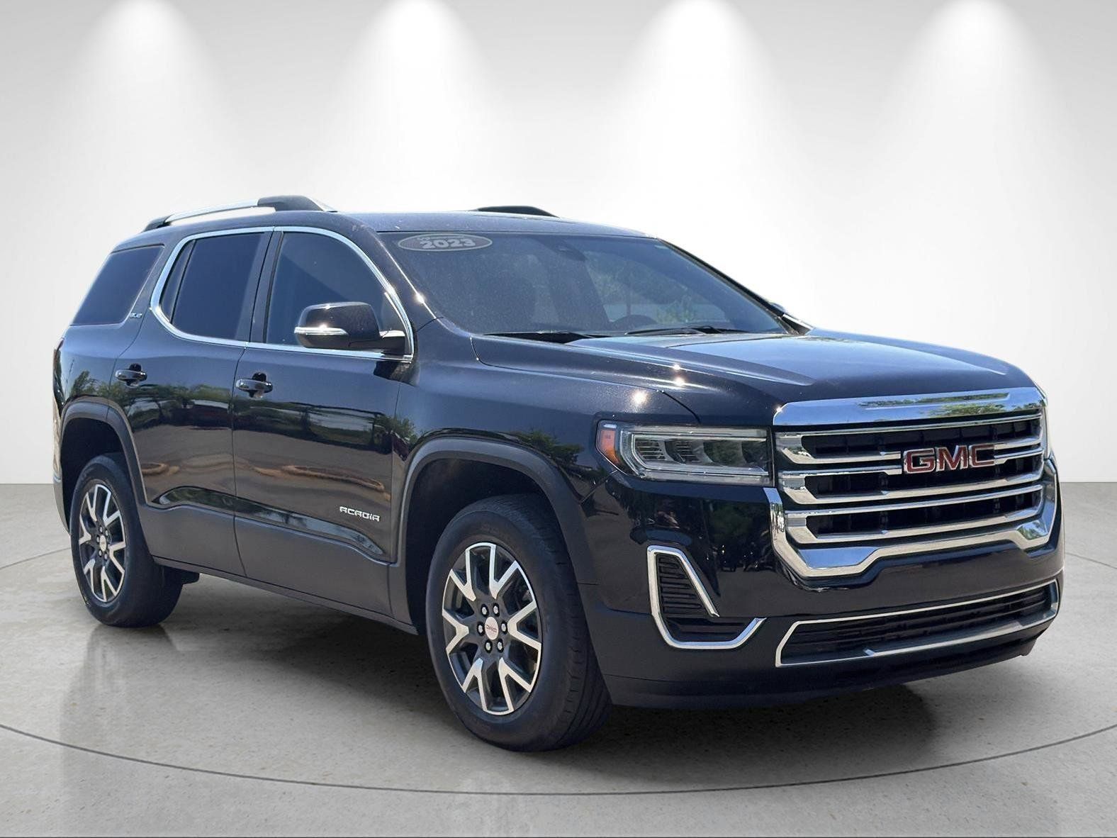 Used 2023 GMC Acadia SLE w/ Driver Convenience Package AWD/4WD image 7