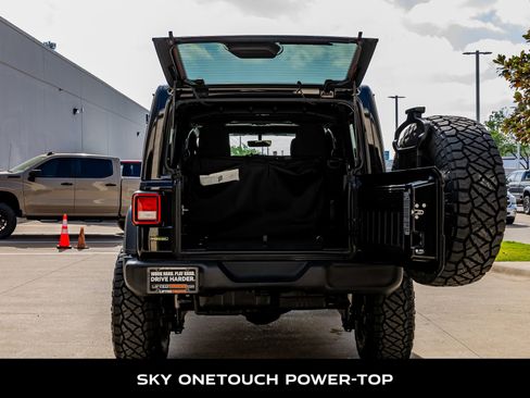 Used 2022 Jeep Wrangler Unlimited Sport w/ Sun And Sound Package image 9