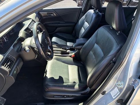 Used 2017 Honda Accord Sport Special Edition image 13