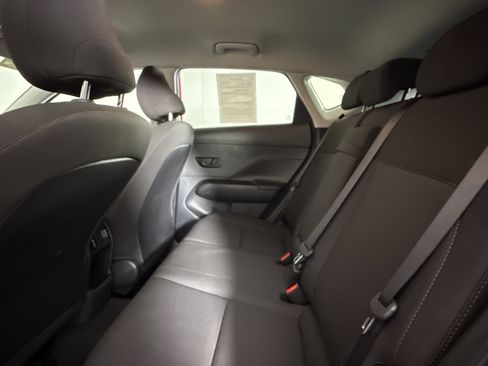 Used 2025 Hyundai Kona SEL AWD/4WD image 18