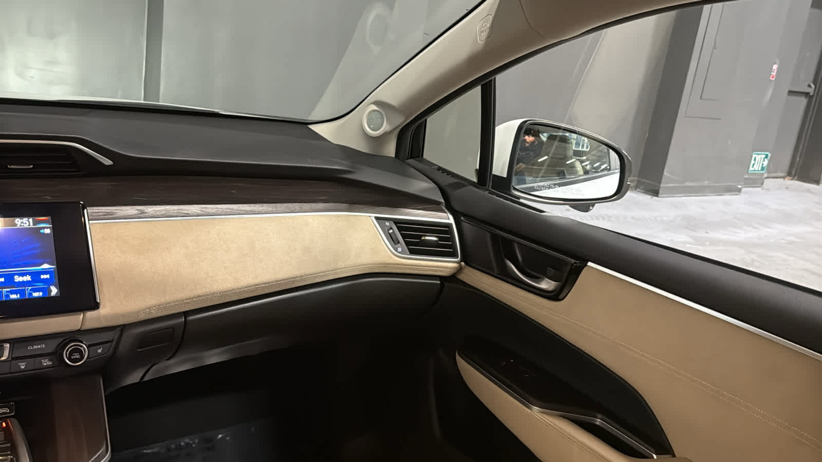 Used 2018 Honda Clarity Touring image 23