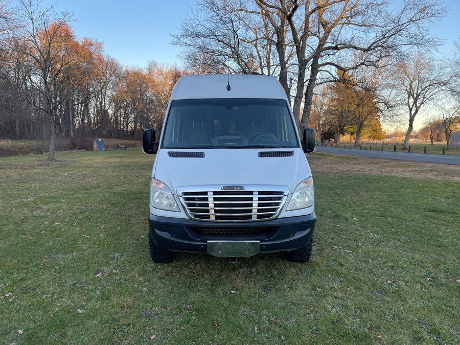 Used 2011 Freightliner Sprinter 2500 RWD image 20