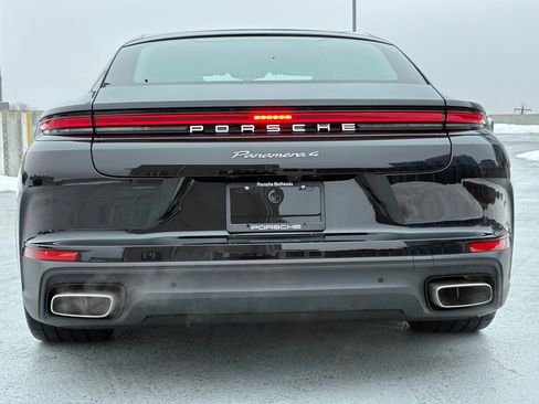 Certified 2025 Porsche Panamera image 10