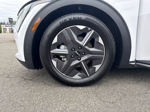 Used 2025 Kia EV6 Light RWD image 46