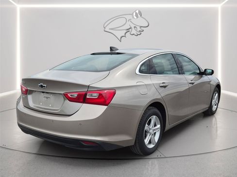 Used 2025 Chevrolet Malibu LS w/ LPO, Floor Liner Package FWD image 5
