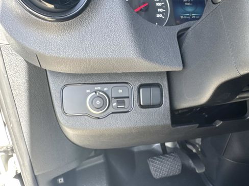 Used 2024 Mercedes-Benz Sprinter 2500 image 31