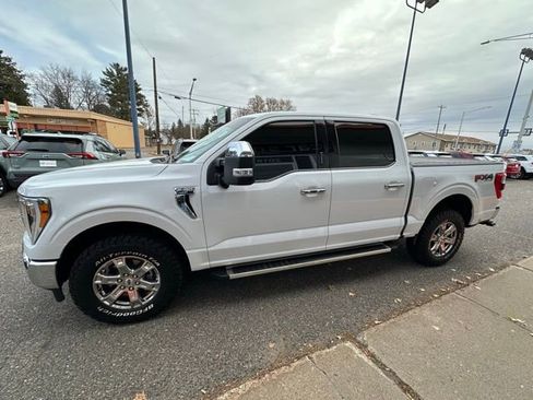 Used 2022 Ford F150 Lariat image 4