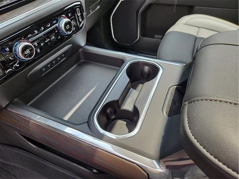 New 2025 GMC Sierra 2500 SLT w/ Texas SLT Premium Package image 23