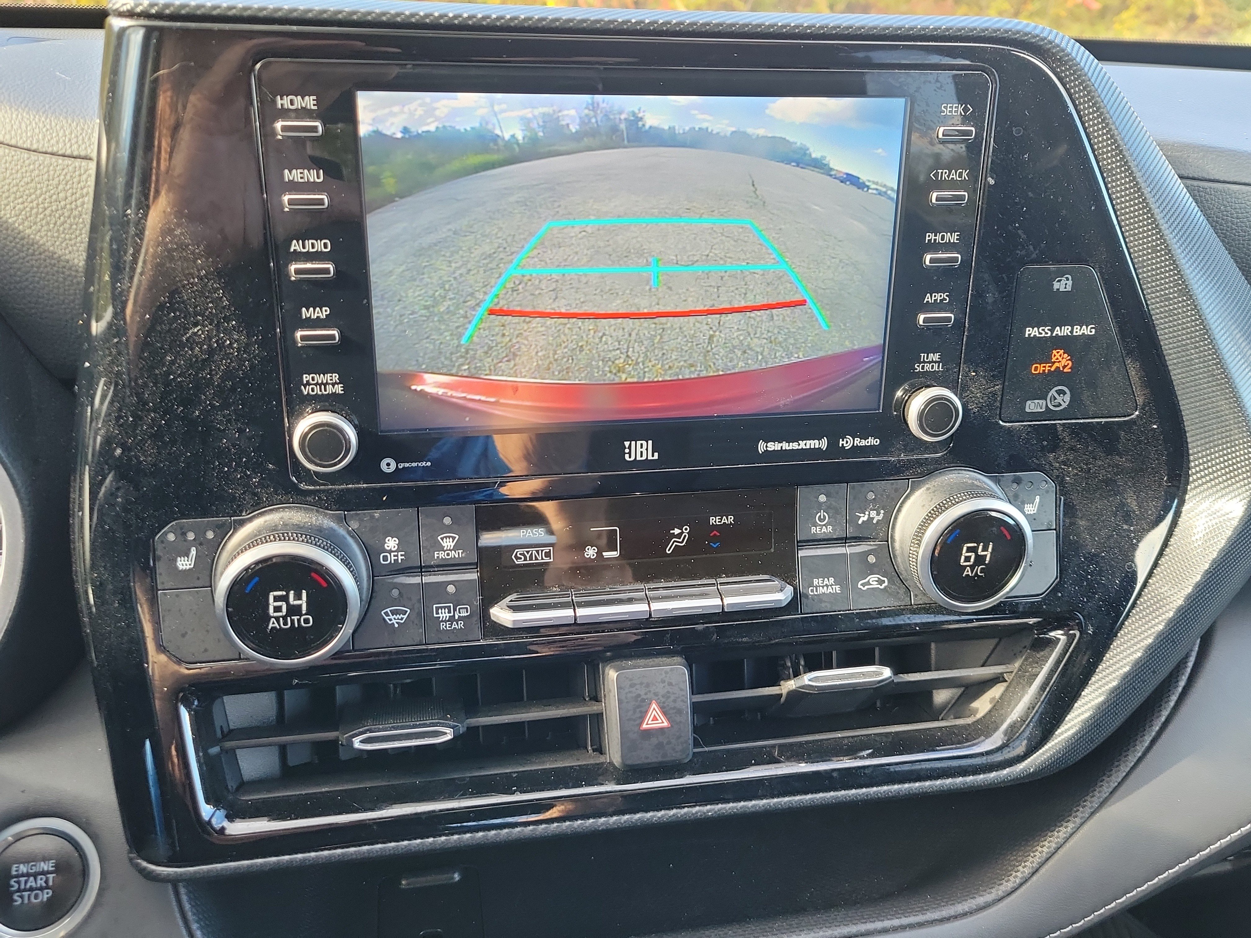 Used 2021 Toyota Highlander XSE AWD/4WD image 27