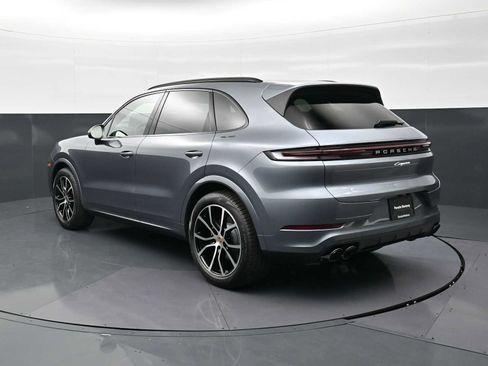 New 2026 Porsche Cayenne AWD/4WD image 3