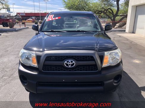 Used 2011 Toyota Tacoma 4x4 Regular Cab image 3