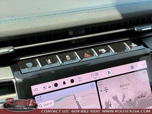 Used 2023 Jeep Grand Cherokee Trailhawk image 28