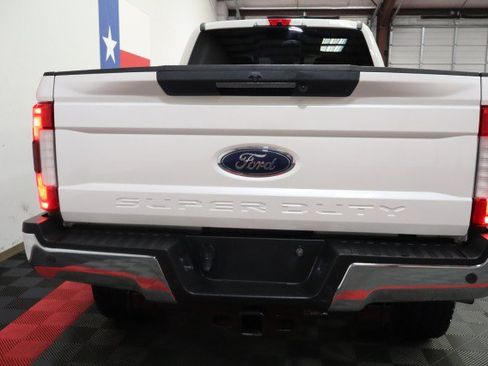 Used 2017 Ford F350 4x4 Crew Cab Super Duty image 25