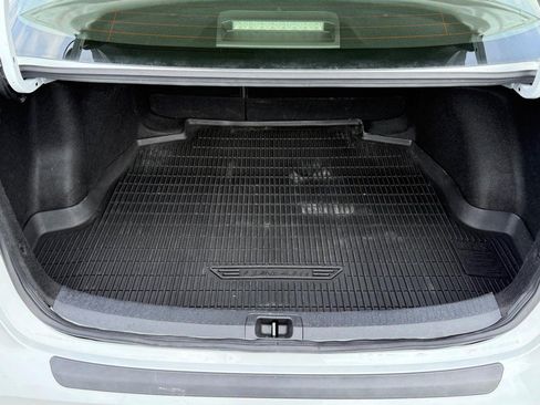 Used 2024 Toyota Corolla SE w/ SE Package FWD image 4