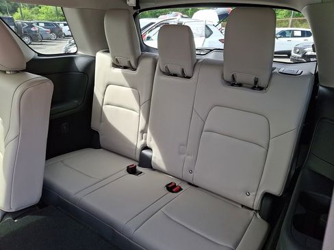 Certified 2025 Nissan Pathfinder SL AWD/4WD image 11