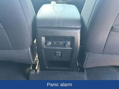 Used 2023 Chevrolet Traverse LT FWD image 26