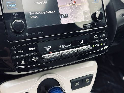 Used 2016 Toyota Prius Four w/ Advanced Technology Package FWD image 36