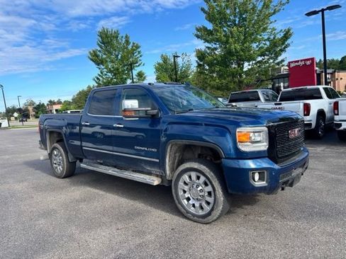 Used 2015 GMC Sierra 2500 Denali w/ Duramax Plus Package AWD/4WD image 4