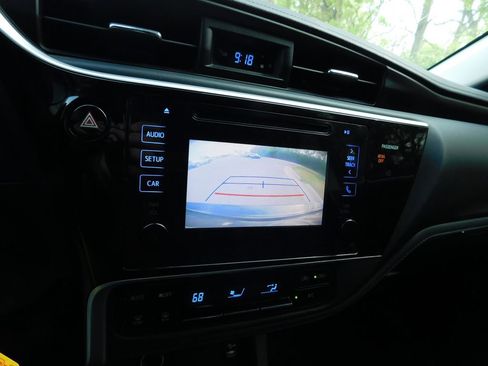 Used 2017 Toyota Corolla SE image 10