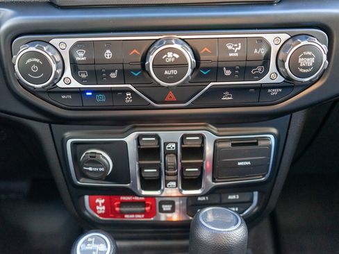 Used 2022 Jeep Wrangler Unlimited Rubicon 4xe w/ Cold Weather Group image 20