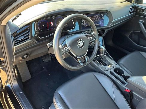 Used 2019 Volkswagen Jetta SEL w/ Cold Weather Package image 20