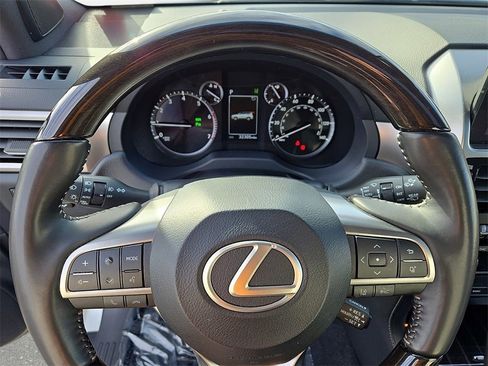 Used 2023 Lexus GX 460 Premium w/ Premium Package image 23