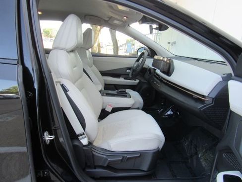 Used 2024 Nissan Ariya FWD image 20