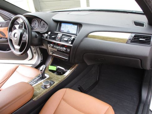 Used 2018 BMW X4 xDrive28i image 17