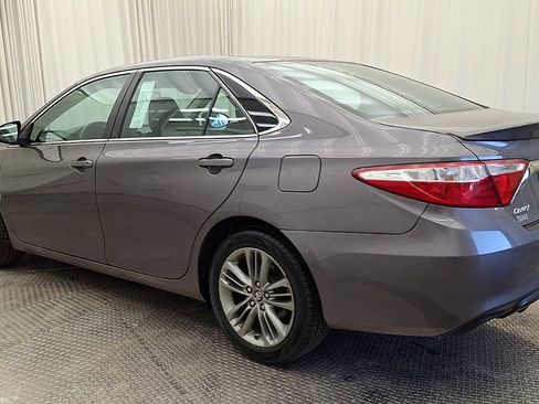 Certified 2017 Toyota Camry SE w/ Moonroof Package image 9
