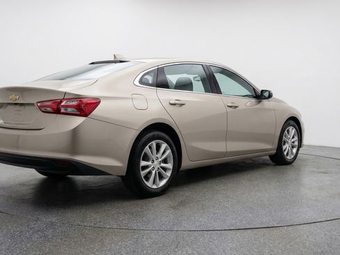 Used 2024 Chevrolet Malibu LT image 9