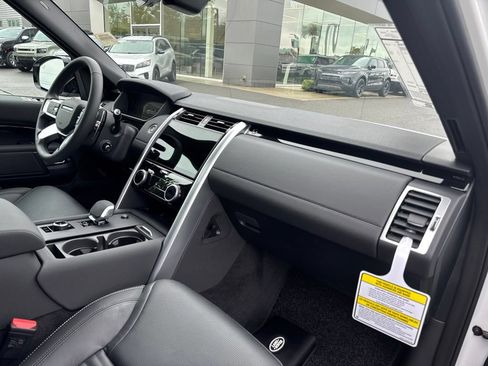 New 2026 Land Rover Discovery S AWD/4WD image 20