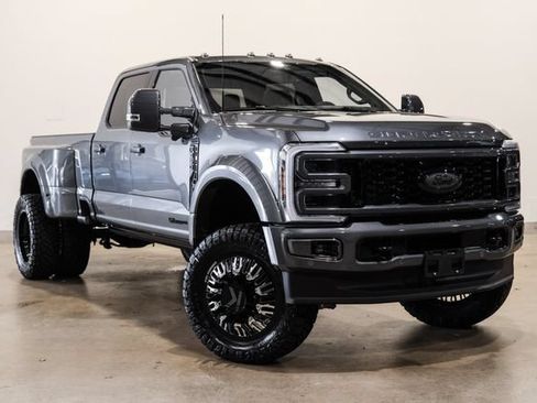 Used 2026 Ford F450 Platinum w/ Platinum Plus Package AWD/4WD image 4