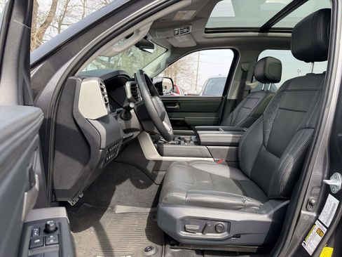 Used 2022 Toyota Tundra Limited AWD/4WD image 9