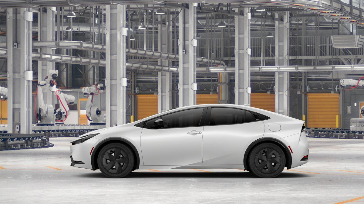 New 2027 Toyota Prius LE FWD image 6