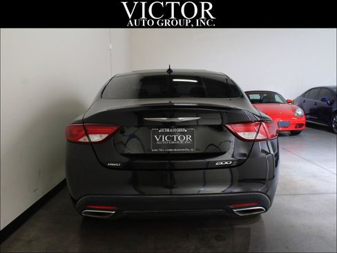 Used 2015 Chrysler 200 S w/ Navigation & Sound Group I AWD/4WD image 9