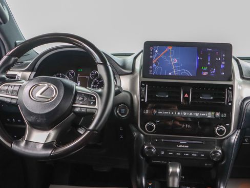 Used 2023 Lexus GX 460 Premium w/ Premium Package image 18