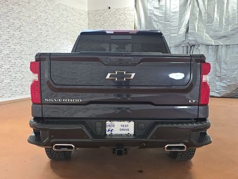 Used 2022 Chevrolet Silverado 1500 LT Trail Boss w/ Convenience Package II image 8