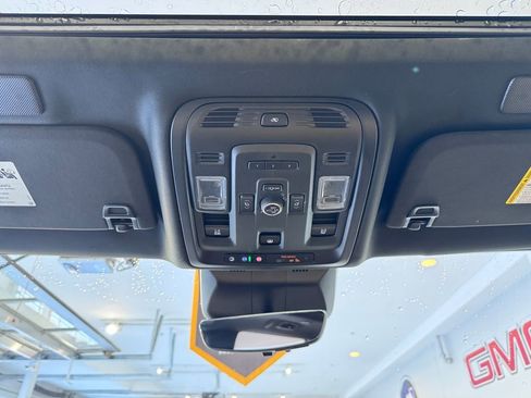 Used 2021 Cadillac Escalade ESV Premium Luxury w/ Driver Assist Tech Package image 29